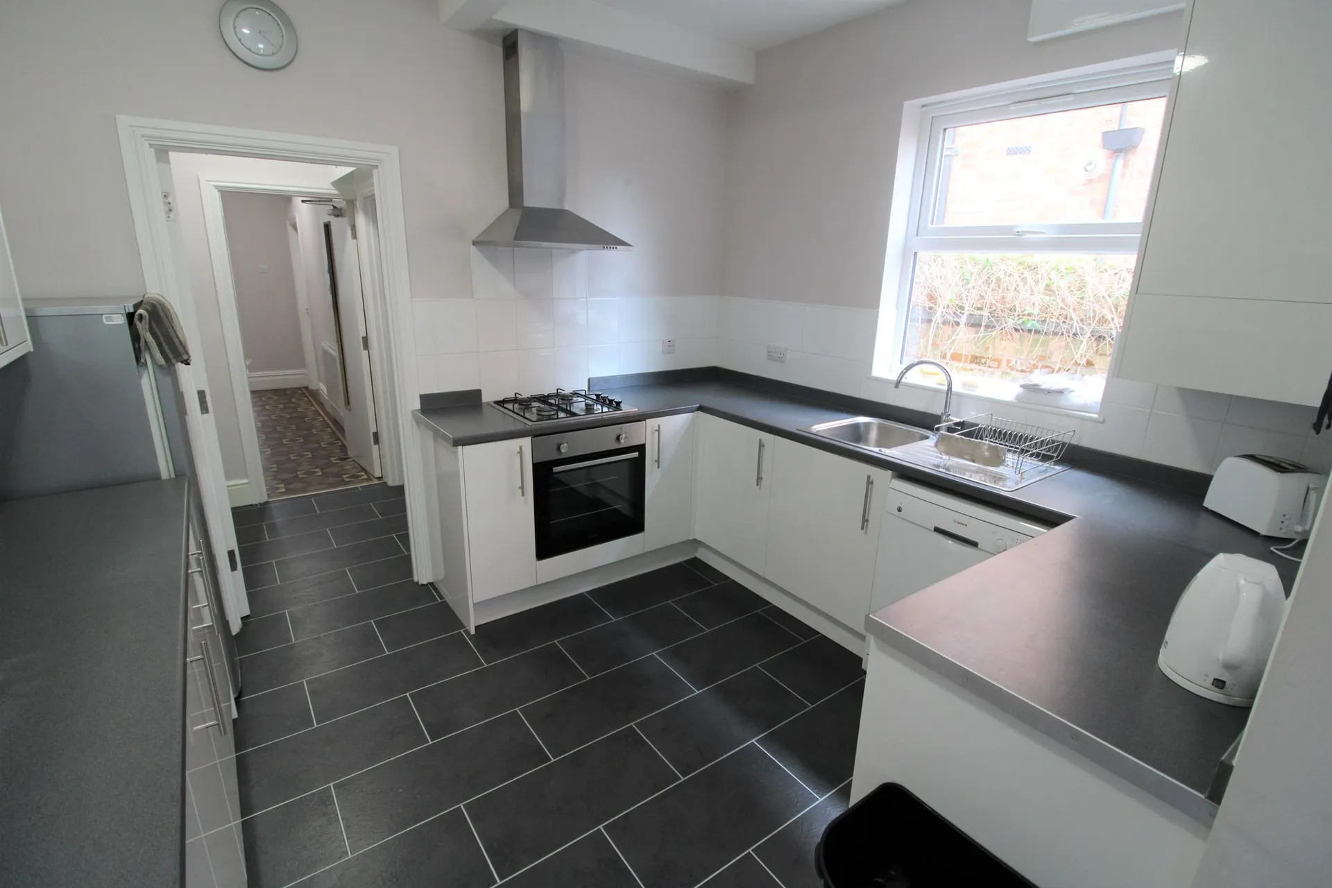 Room Radcliffe Road in Coventry