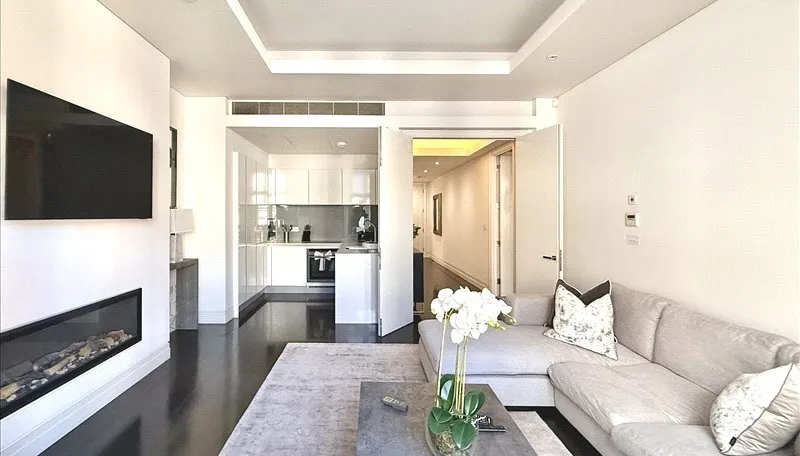 Flat North Audley Street in City of Westminster