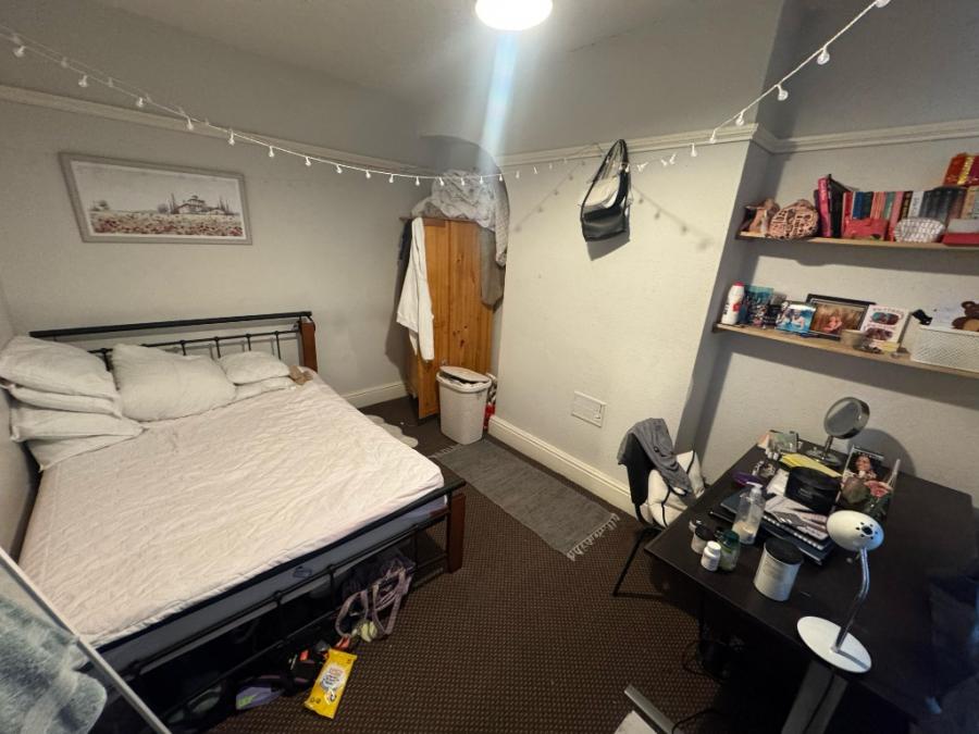 Room Watkin Street in Nottingham