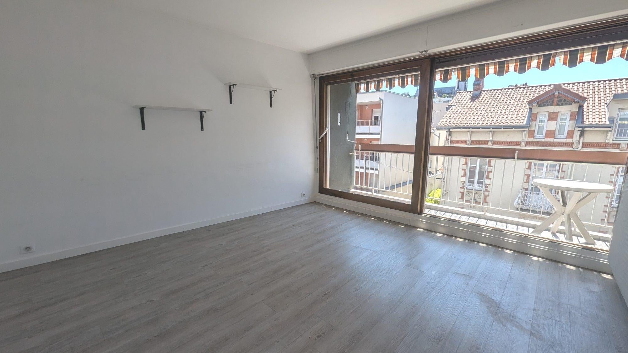 Flat Rue Henri Barbusse in Clermont-Ferrand