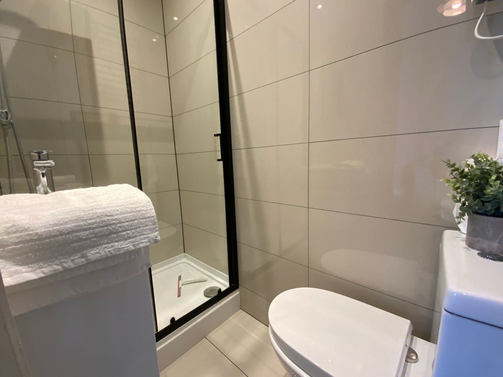 Room Roberts Road in High Wycombe