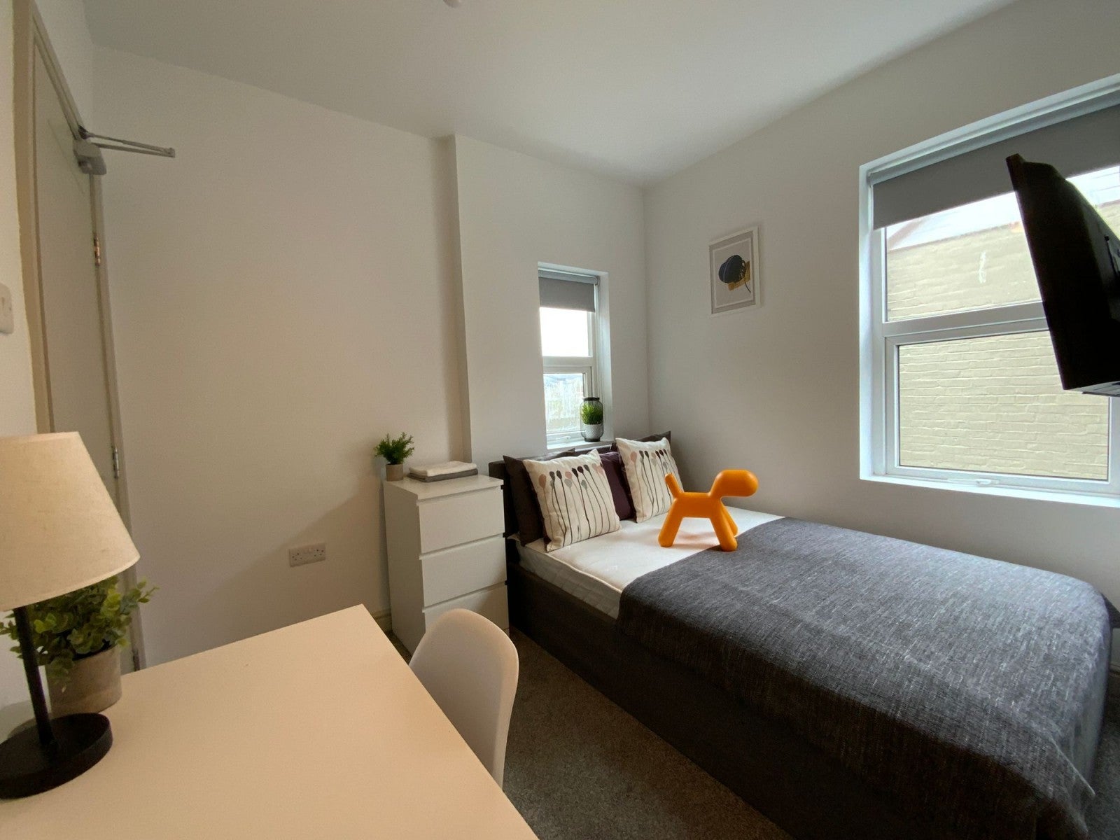 Room Roberts Road in High Wycombe