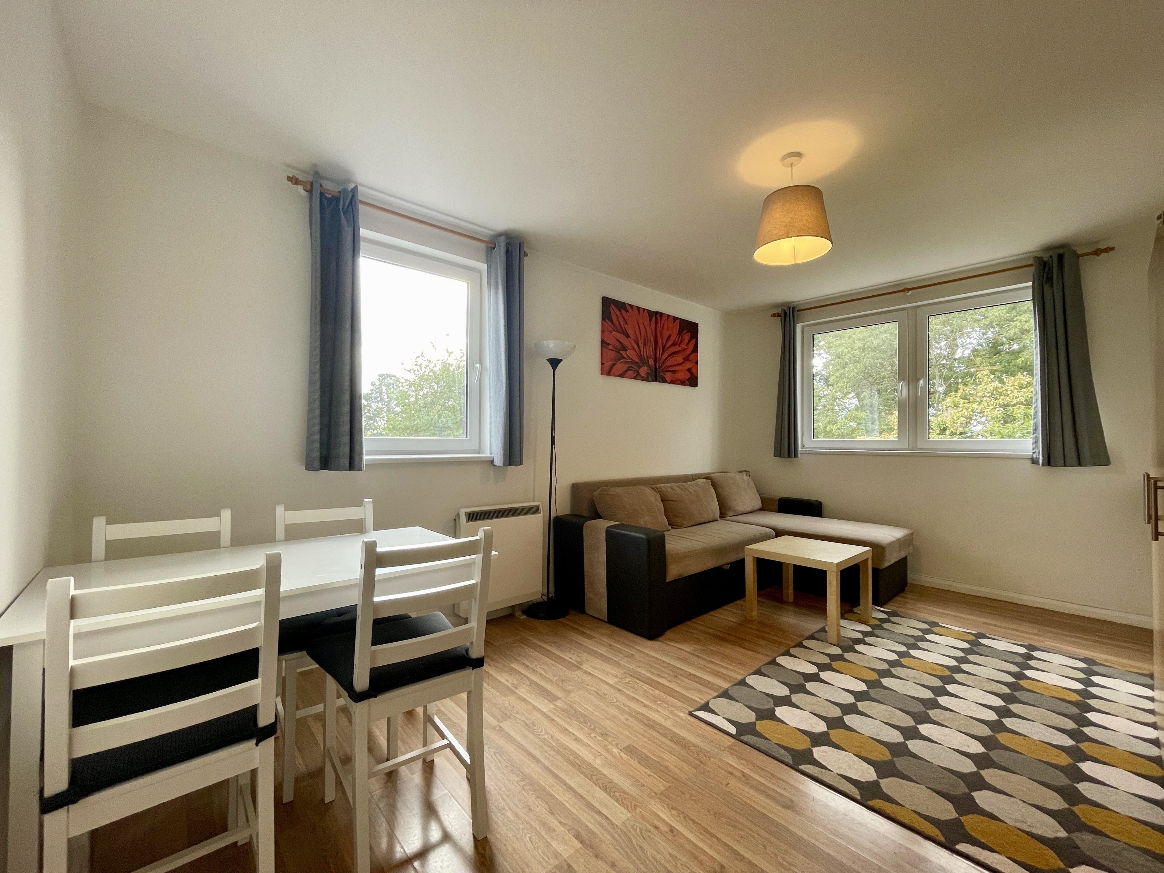 Flat Porchester Mead in Greater London