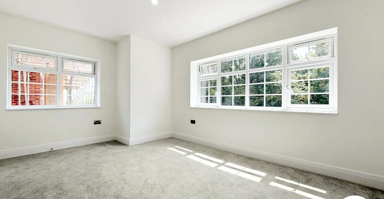 Flat Eaglesfield Road in Greater London