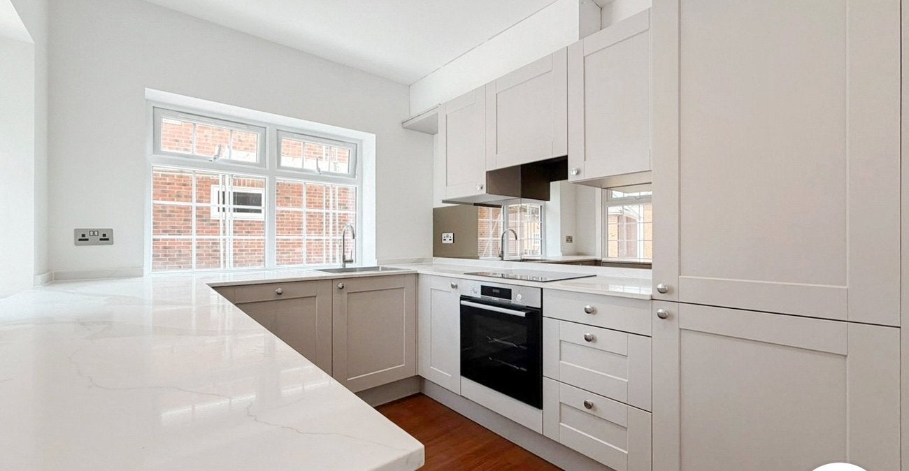 Flat Eaglesfield Road in Greater London