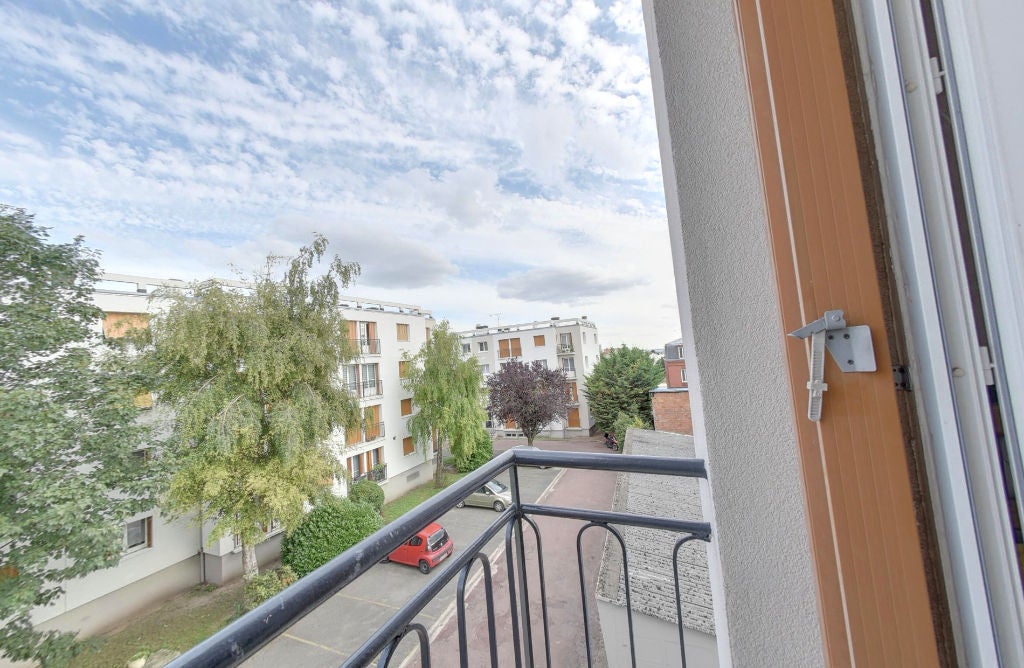 Flat Rue des Ramenas in Montreuil