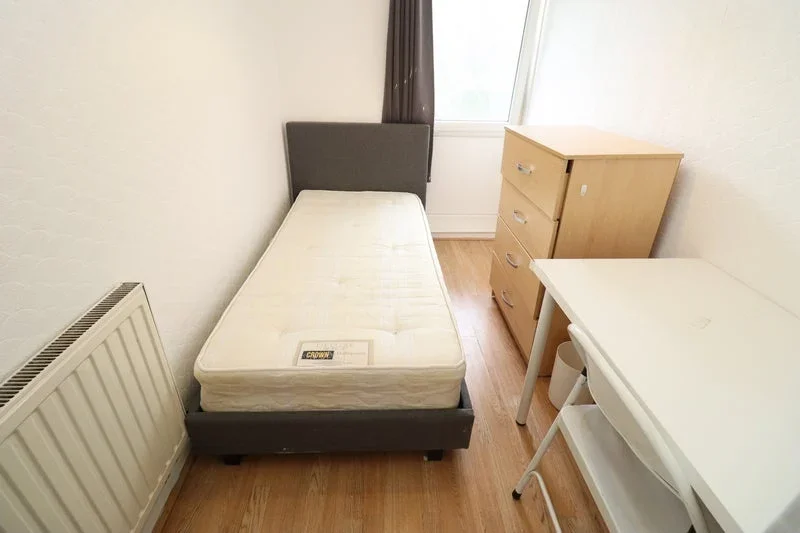 Room Hitchin Square in Greater London