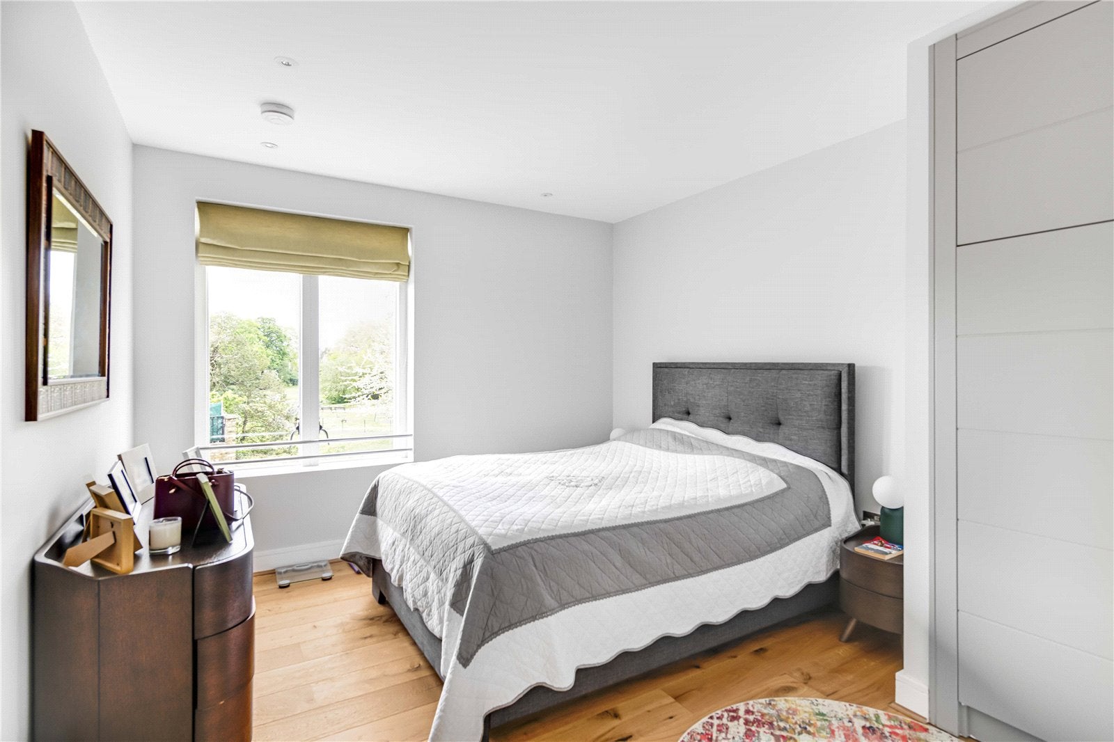 Flat Lillie Road in Greater London