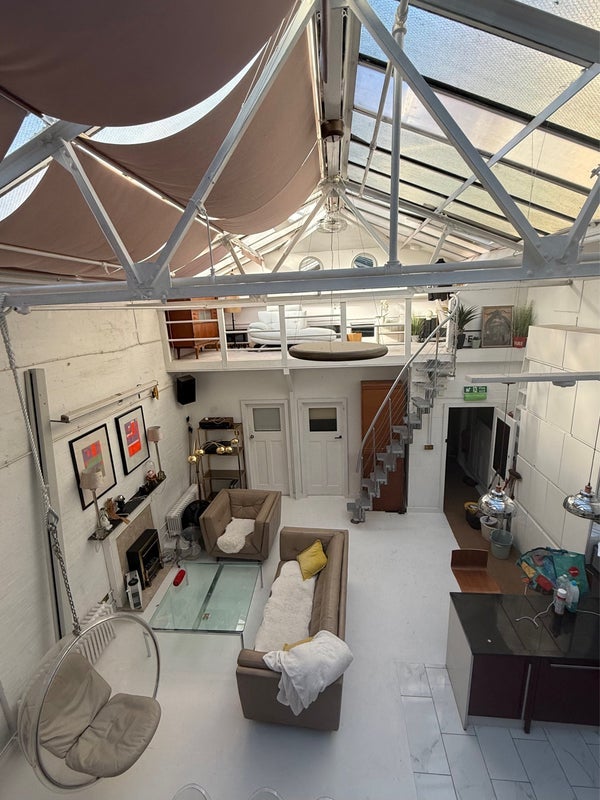 Room Fountayne Road in Greater London