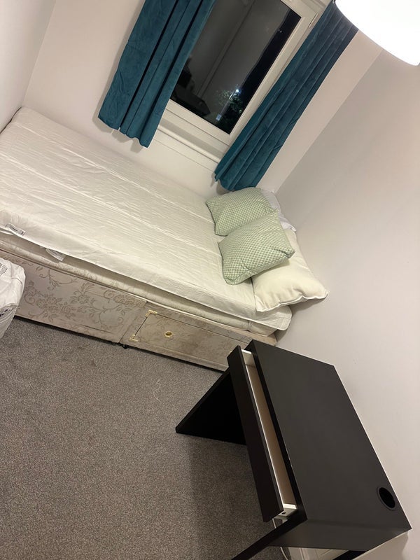 Room Trossachs Court in Glasgow