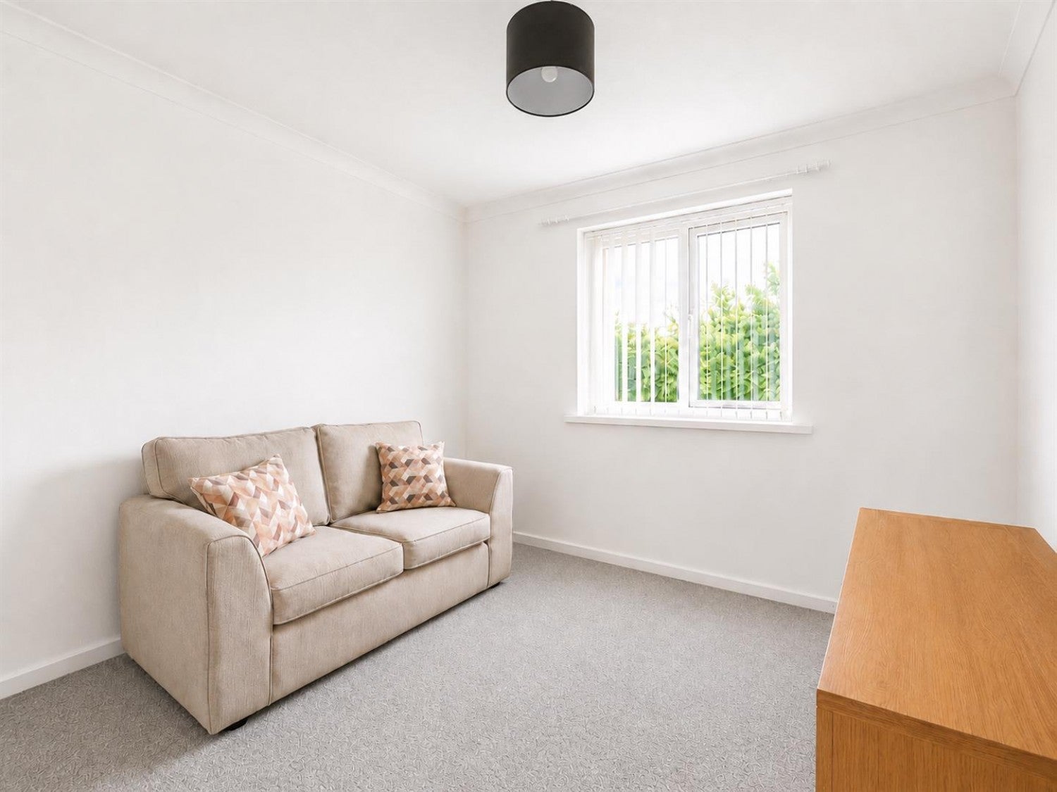 Flat Bloomfield Close in Newport