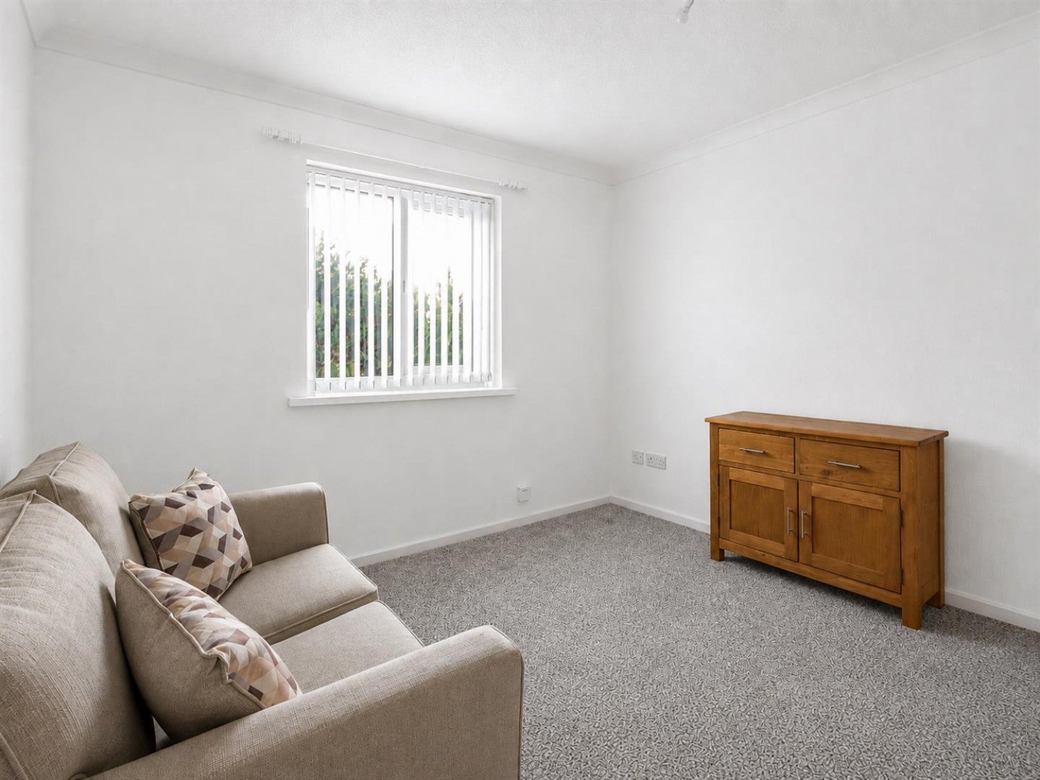 Flat Bloomfield Close in Newport