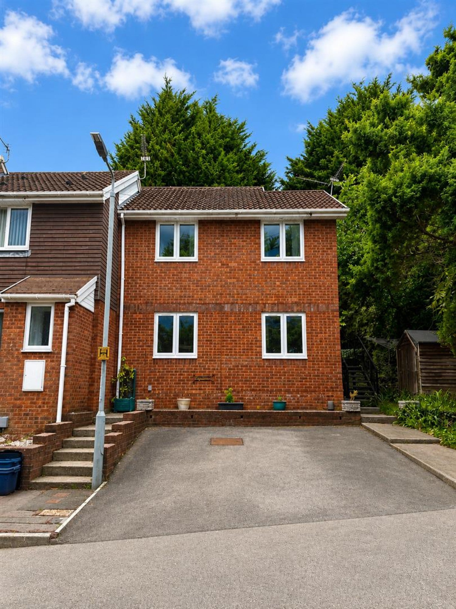 Flat Bloomfield Close in Newport