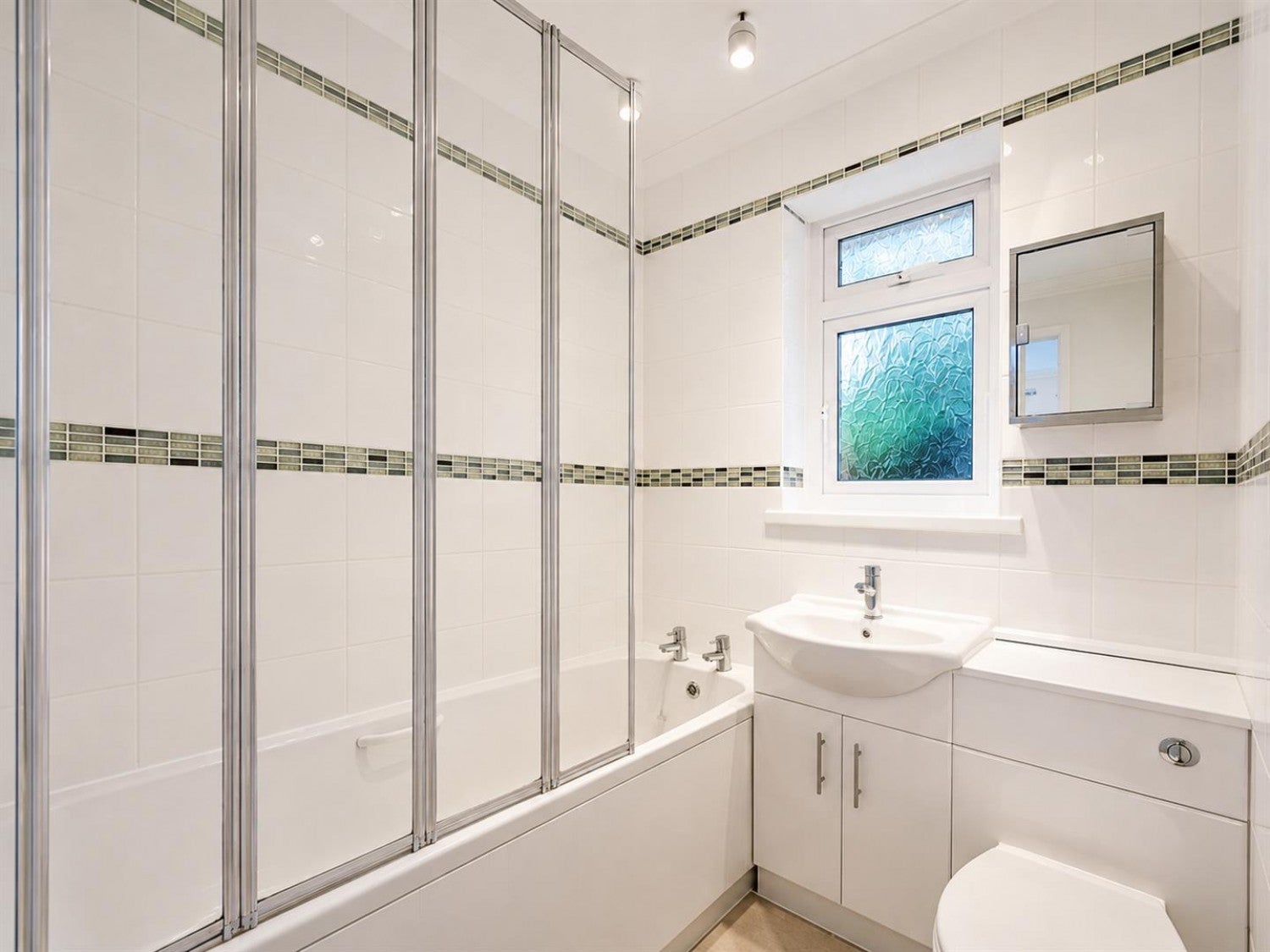 Flat Bloomfield Close in Newport