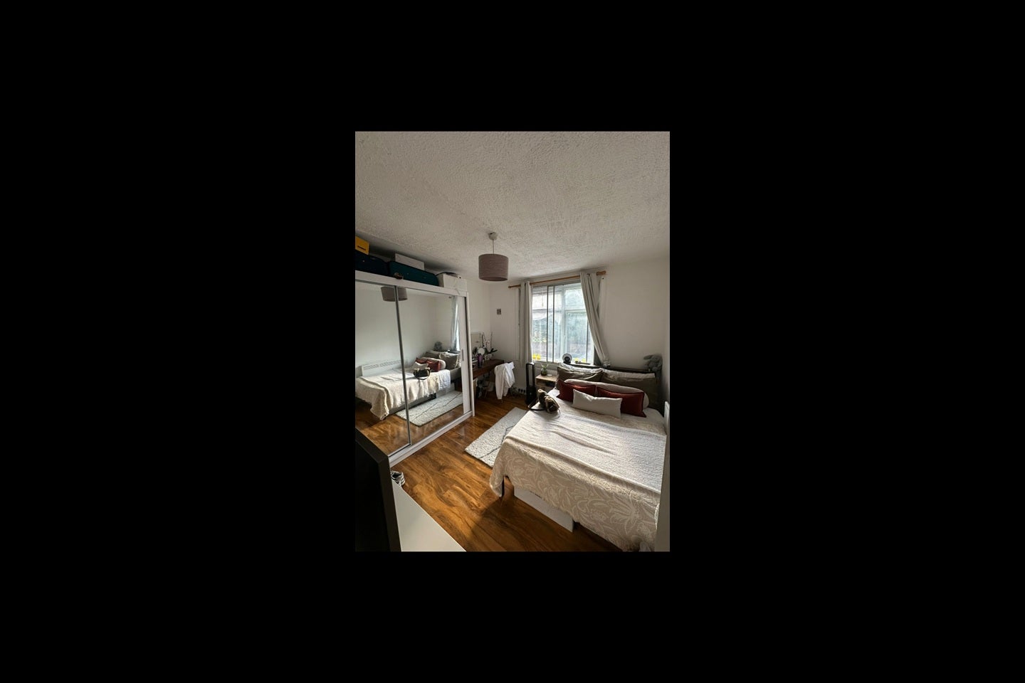 Flat Lampton Road in Greater London