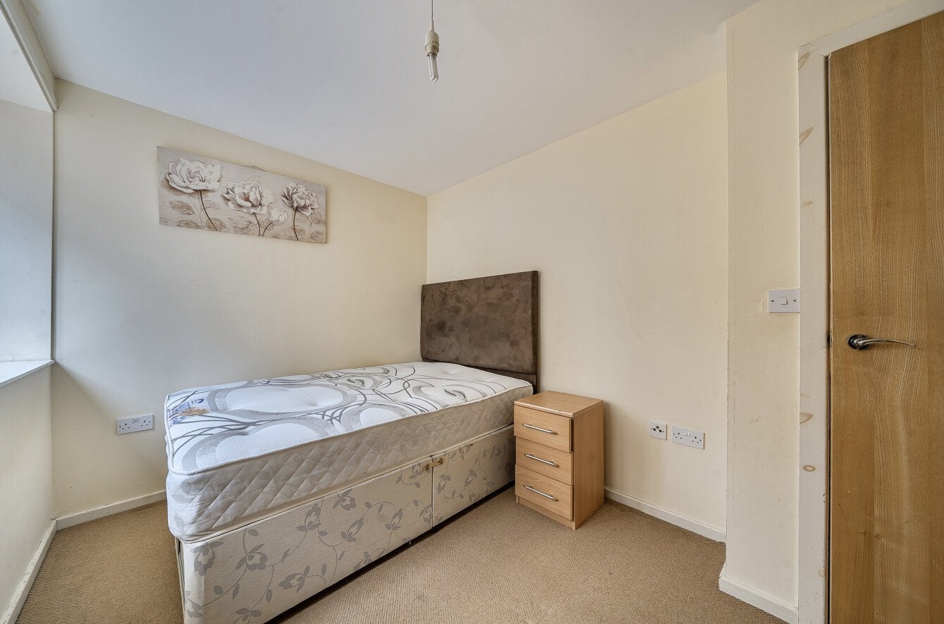 Flat Meanwood Road in Leeds