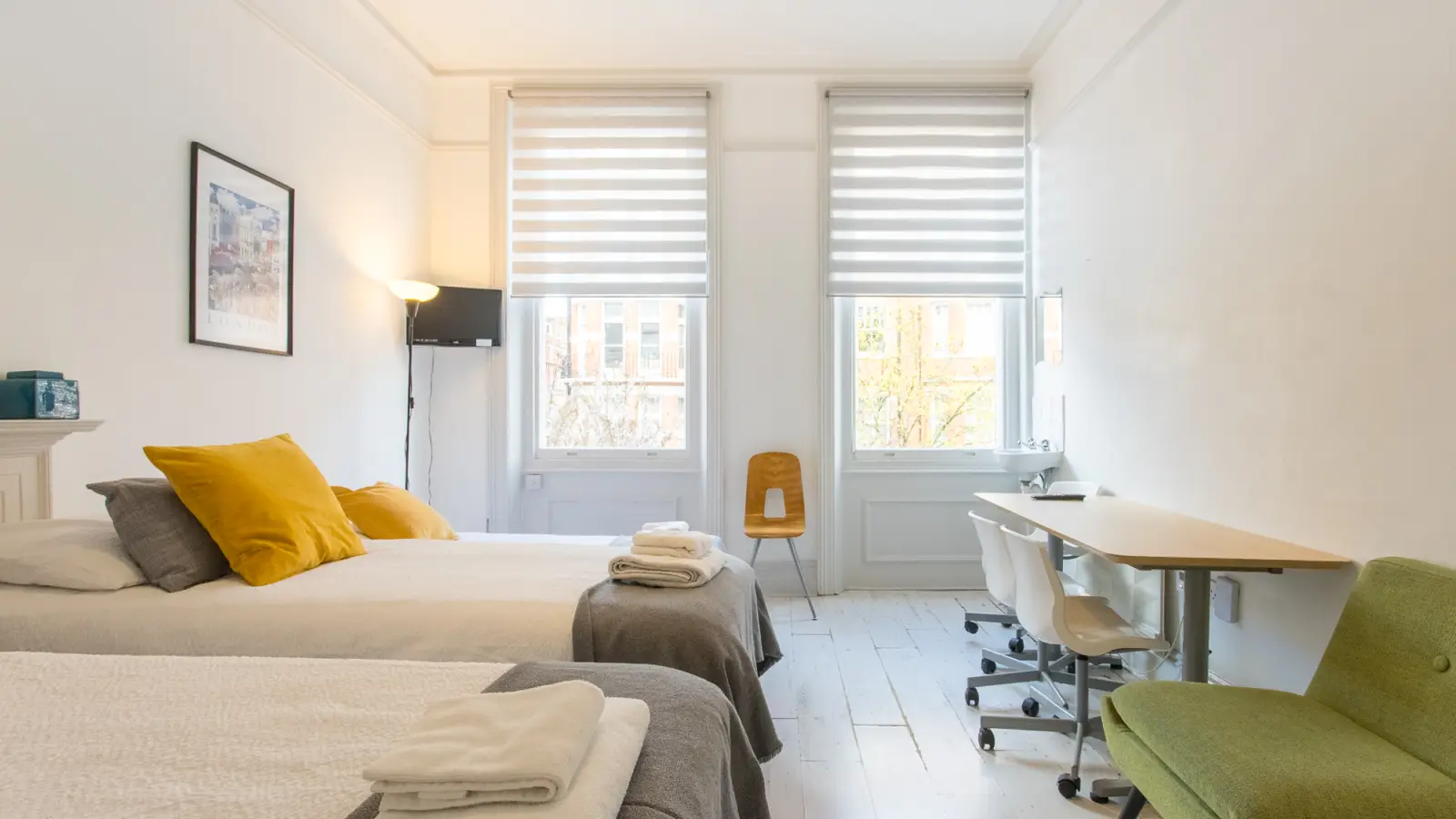 Room Penywern Road in Greater London