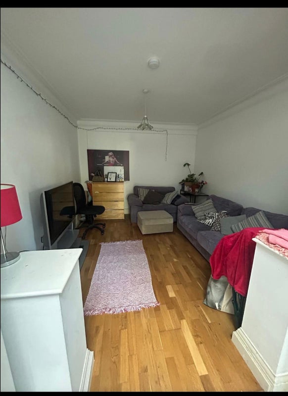 Room The Ridgeway in Greater London