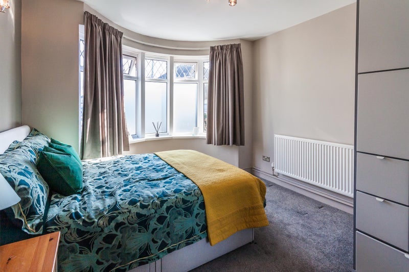 Room Whitefield Road in Cardiff