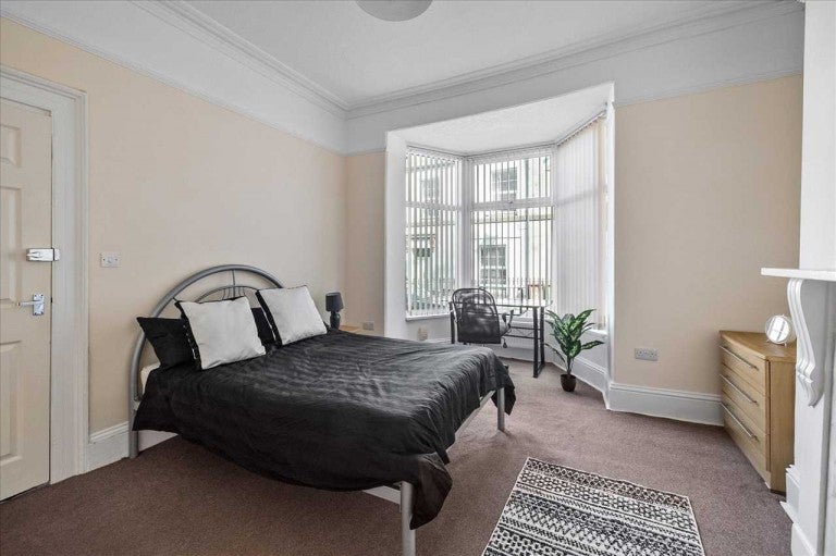 Room Beaumont Place in Plymouth
