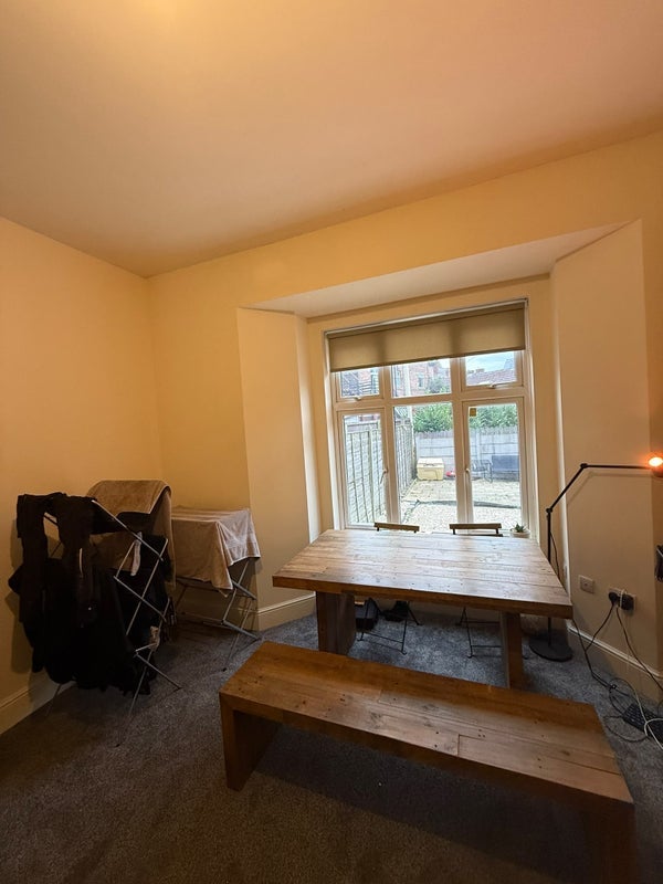 Room Albany Road in Manchester