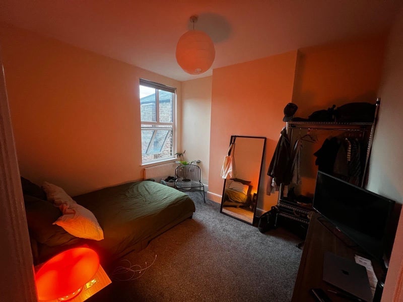 Room Albany Road in Manchester