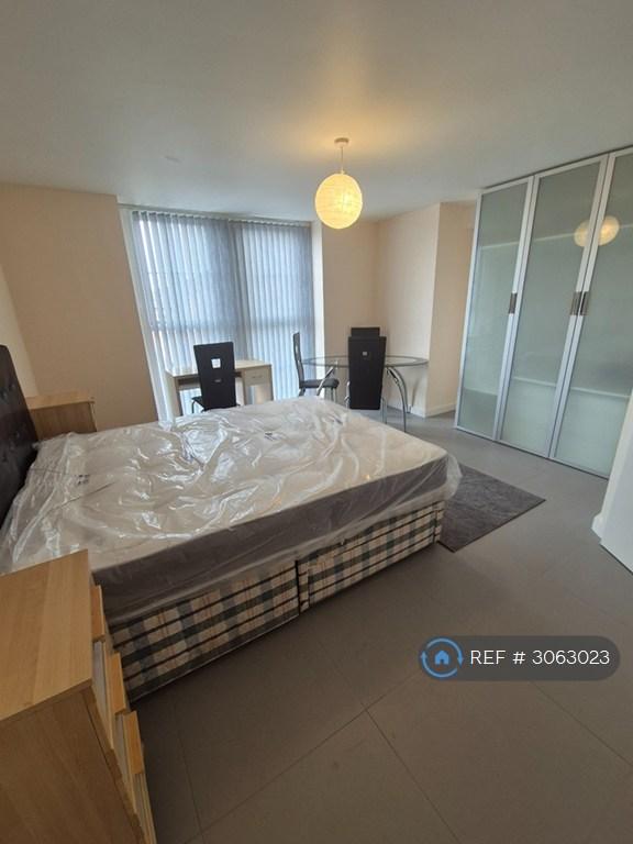 Room Tate Street in Liverpool