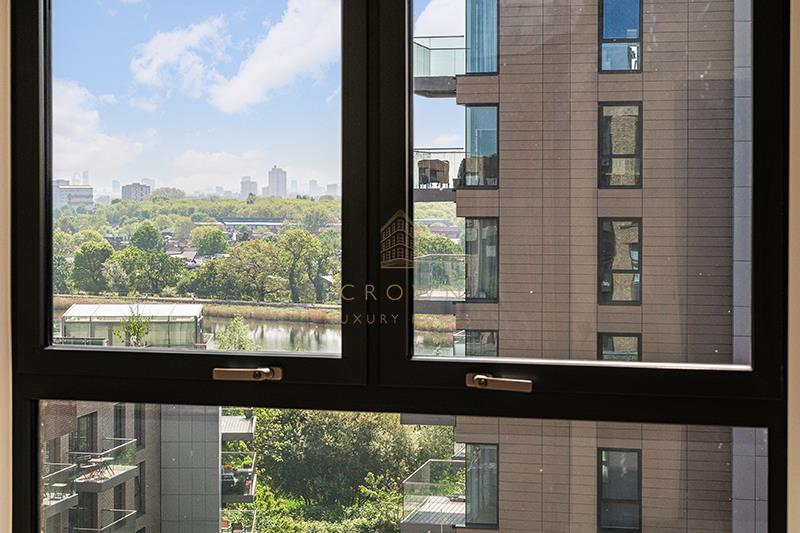 Flat Woodberry Down in Greater London