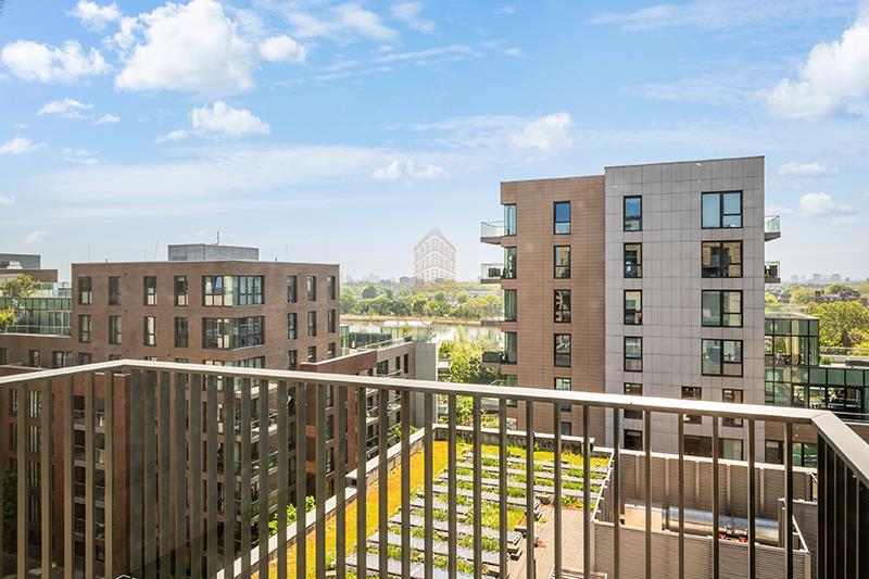 Flat Woodberry Down in Greater London