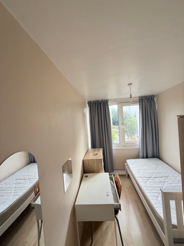 Room Sherfield Gardens in Greater London