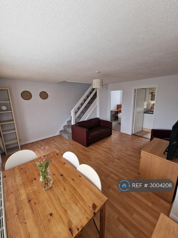Room Bramshaw Road in Canterbury