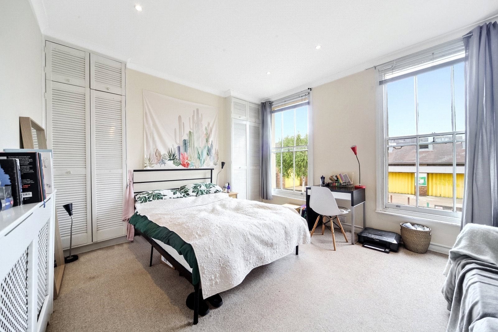 Flat Royal College Street in Greater London