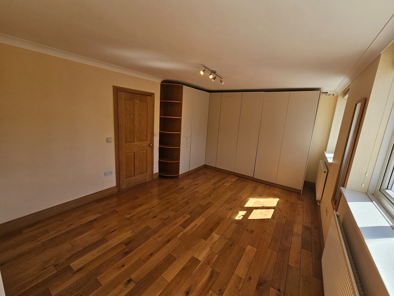 Flat Walpole Close in Greater London