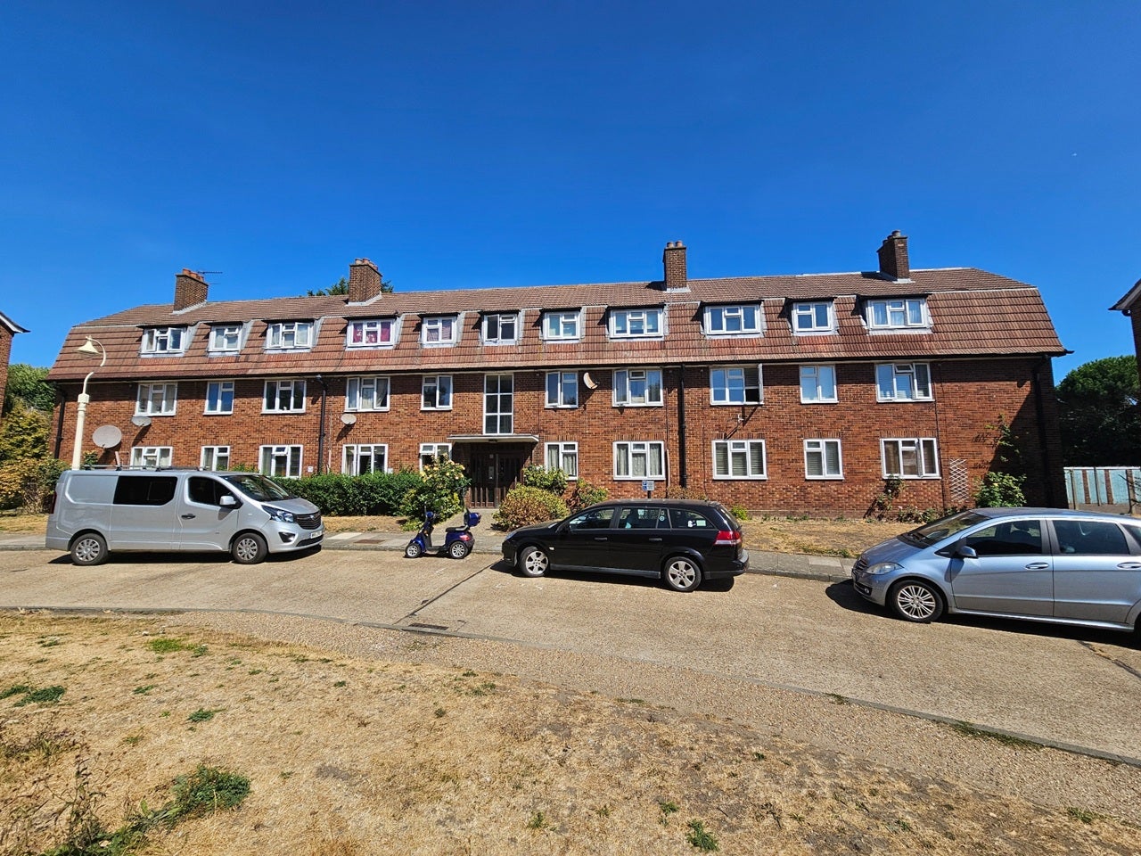 Flat Walpole Close in Greater London