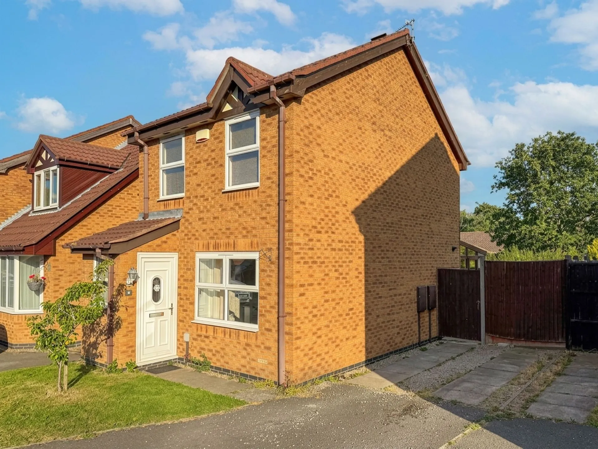 House Redwood Road in Charnwood