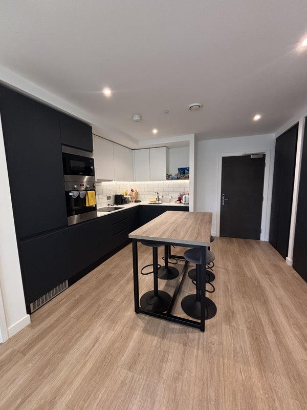 Room Nobel Way in Manchester