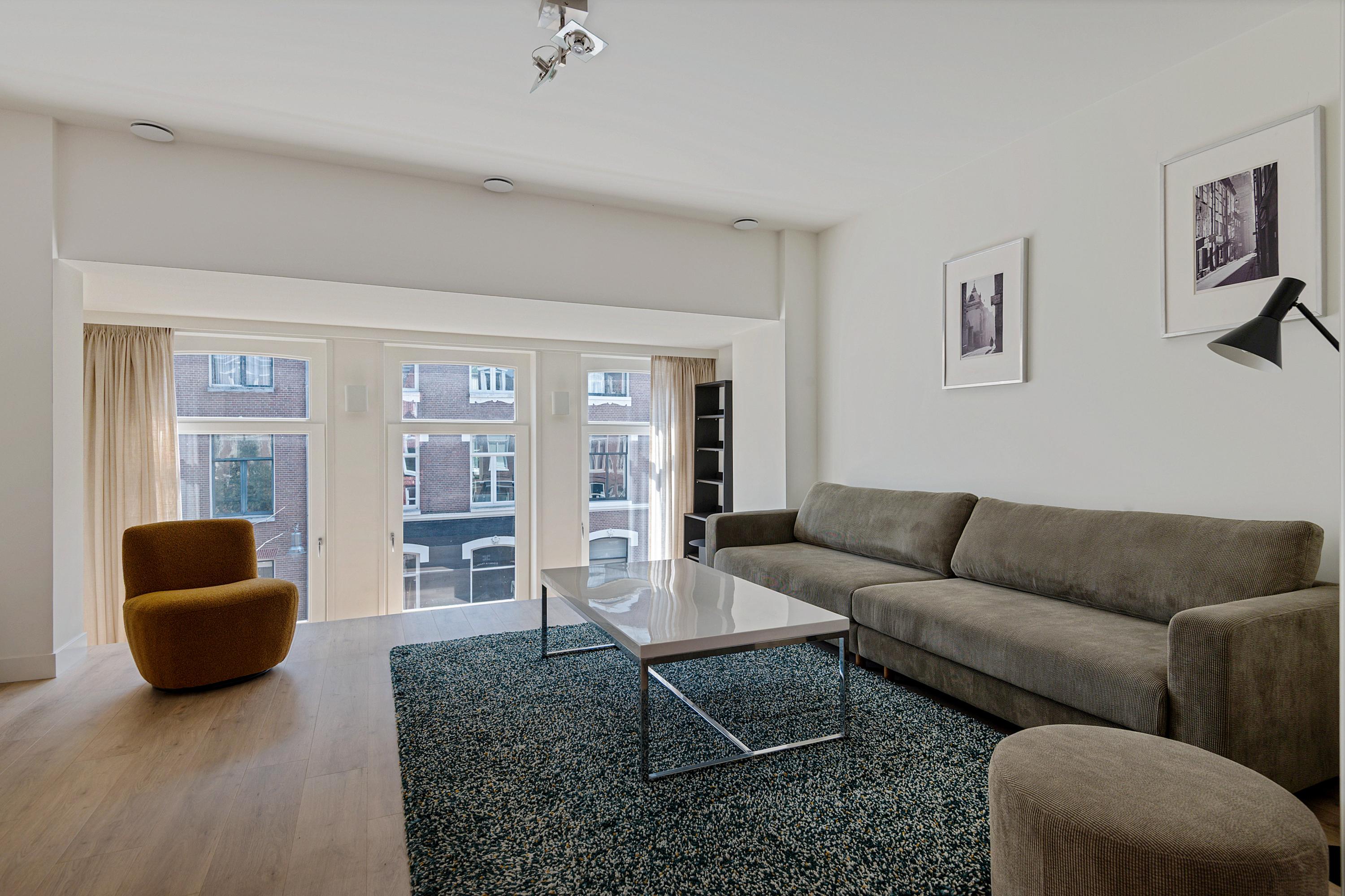 Appartement Pieter Cornelisz. Hooftstraat in Amsterdam