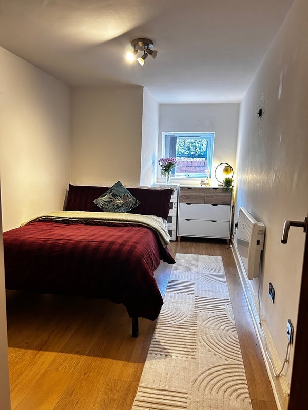Room Demesne Road in Manchester