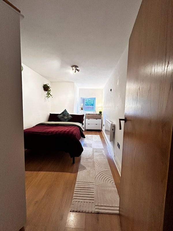Room Demesne Road in Manchester