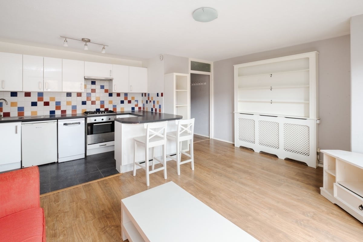 Flat Sturmer Way in Greater London