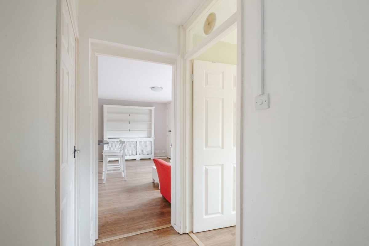 Flat Sturmer Way in Greater London