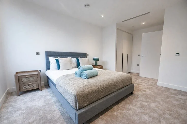 Flat Granville Square in Greater London