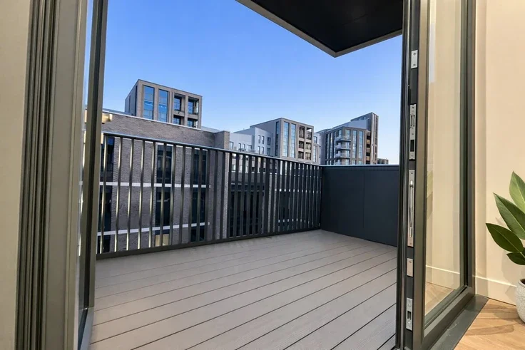 Flat Granville Square in Greater London