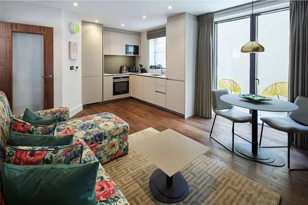 Flat Cheval Place in Greater London