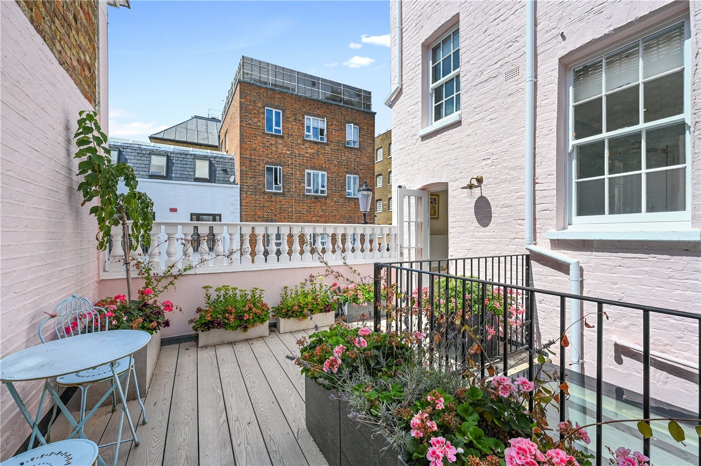 House Farm Place in Greater London