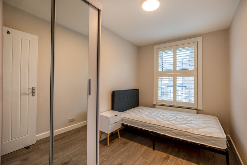 Room Elswick Road in Greater London
