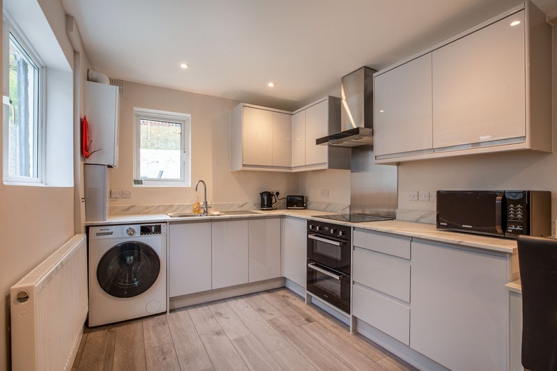 Room Elswick Road in Greater London