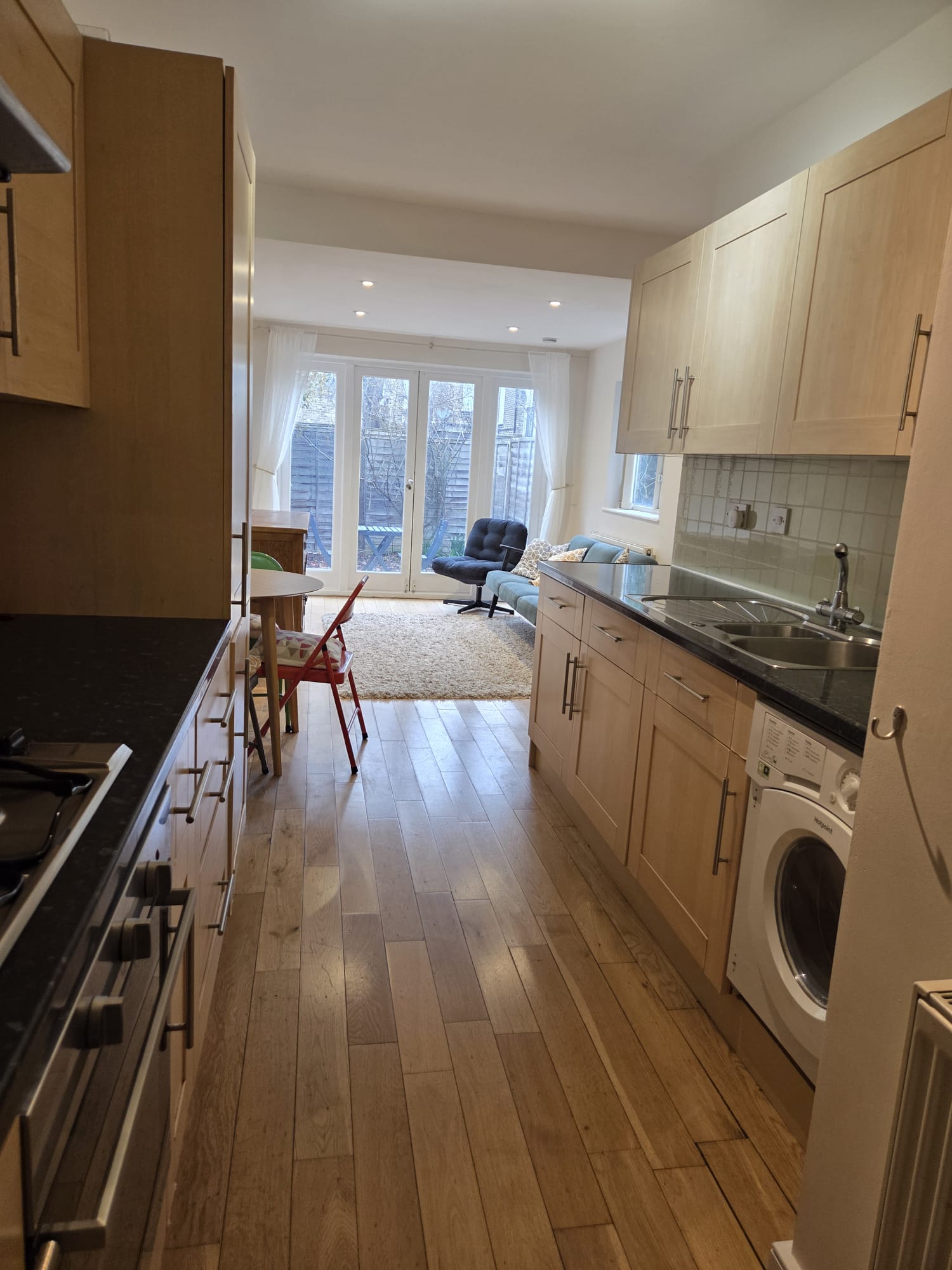 Flat Midmoor Road in Greater London