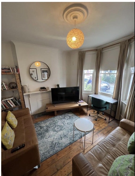 Room Gorleston Road in Greater London