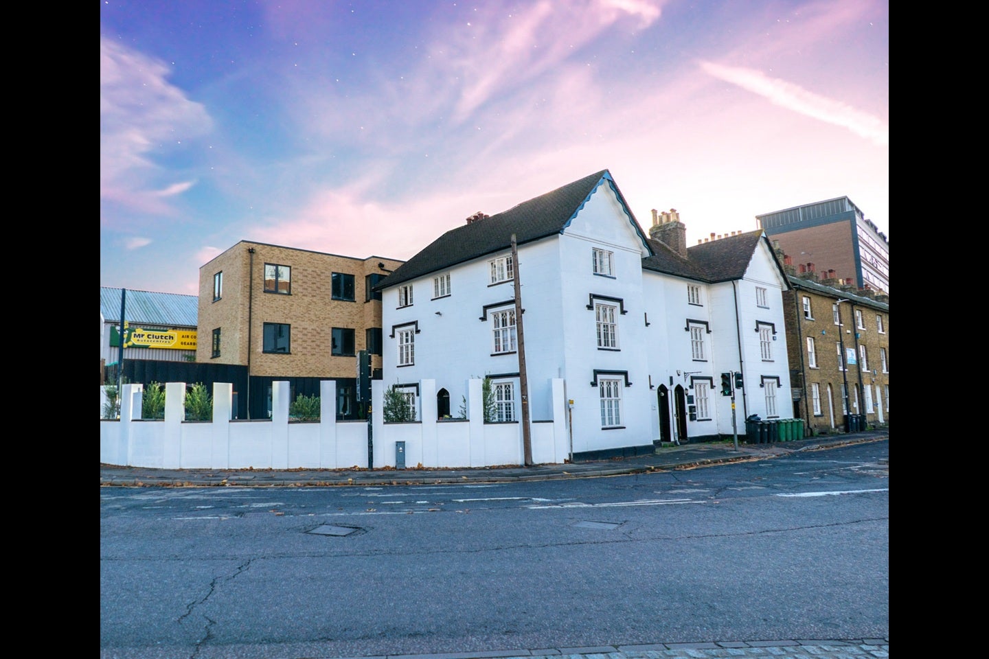 Flat Romney Place in Maidstone